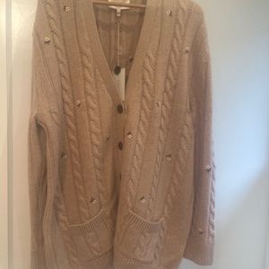 New THE GREAT cable cardigan in oatmeal with embroidered flowers